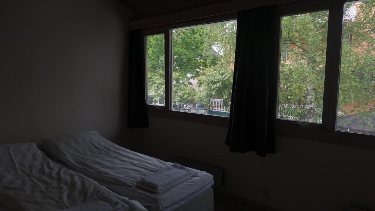 Svingen Apartments Балестранд Экстерьер фото